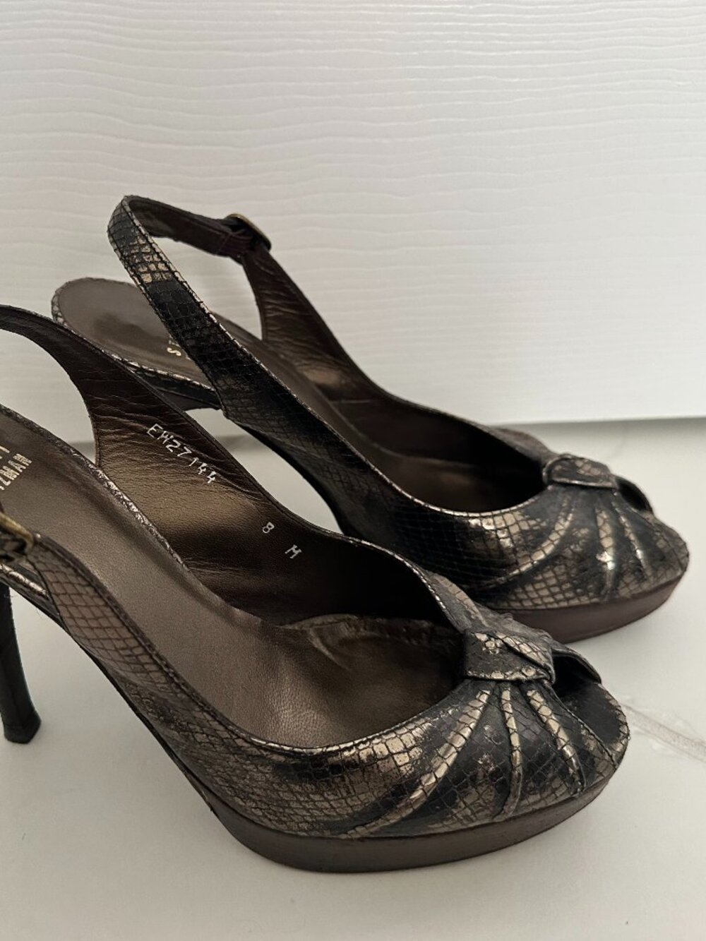 Stuart Weitzman size 38 metallic silver-grey heels